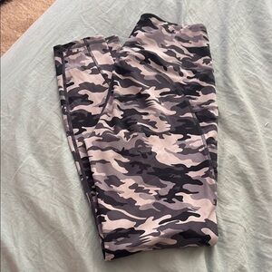 Black/Gray/White camo leggings. Size small